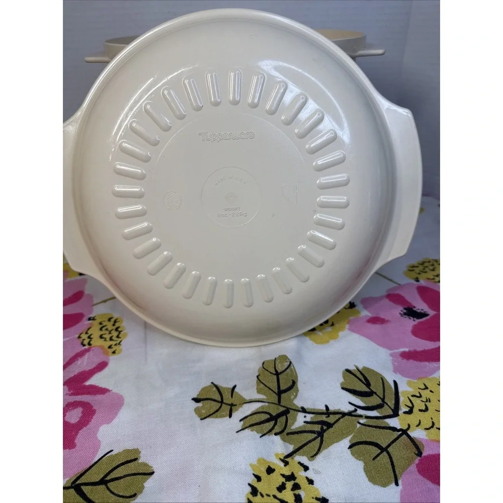 Tupperware vintage microwave